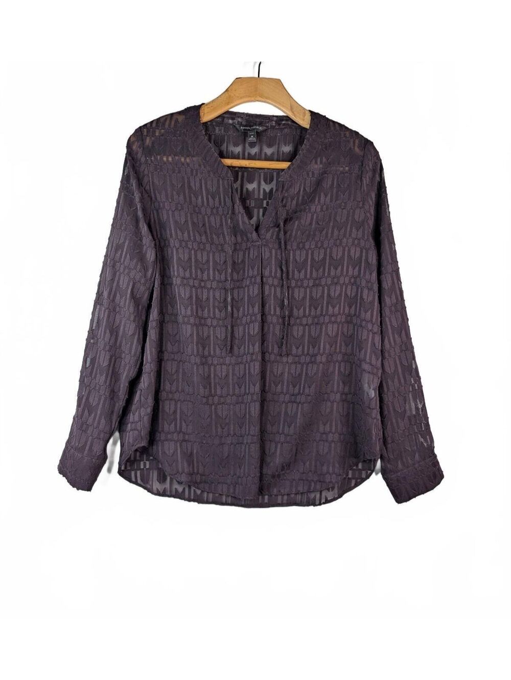 Banana Republic Sheer Textured Geometric Pattern Blouse in Purple Plum Petite M